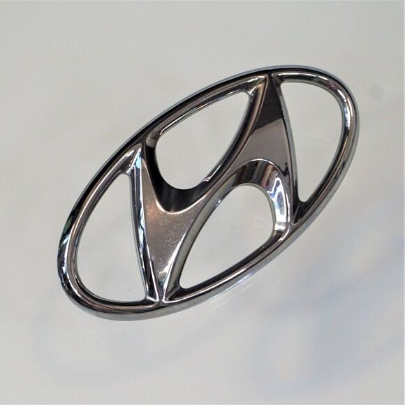 Hyundai Emblem Badge Logo Name Plate OEM Chrome  5.75 inch - Picture 1 of 4